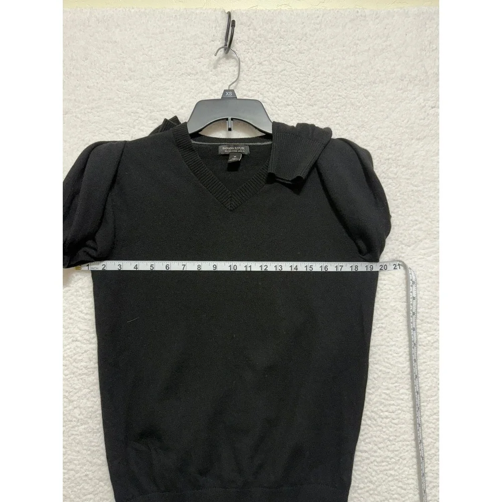 Banana Republic Mens Extra‎ Fine Merino Wool V-Neck Sweater Black M 506201-03